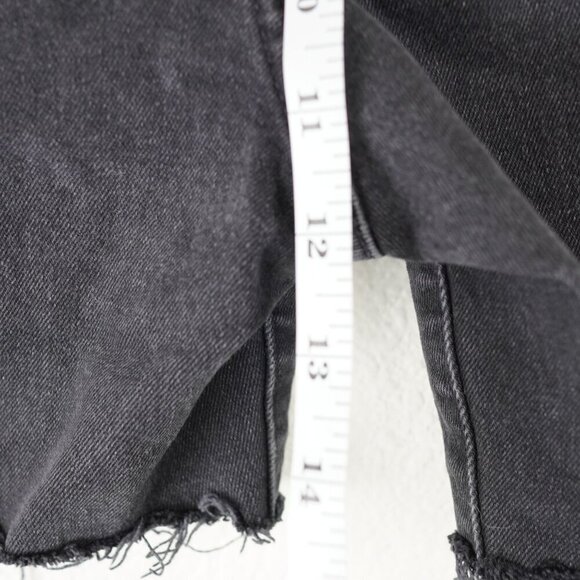 Madewell High-Rise Classic Straight Jean Denim Shorts Black Wash Raw Hem Size 24 - Picture 8 of 8